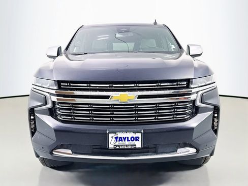 Used 2023 Chevrolet Suburban Premier image 2