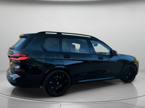 Used 2025 BMW X7 M60i AWD/4WD image 29
