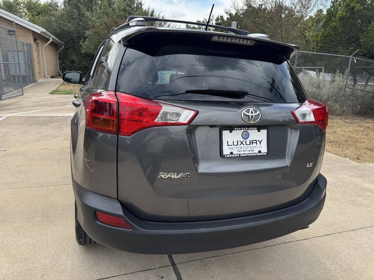 Used 2013 Toyota RAV4 LE FWD image 12