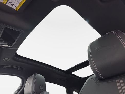 Used 2024 Jaguar F-PACE R-Dynamic S image 30