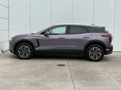 Used 2024 Chevrolet Blazer EV LT AWD/4WD image 4