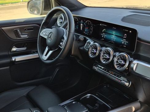 Certified 2021 Mercedes-Benz GLB 250 image 12