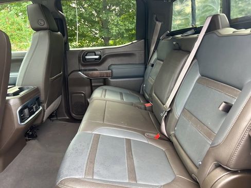 Used 2022 GMC Sierra 1500 Denali w/ Denali Reserve Package image 28