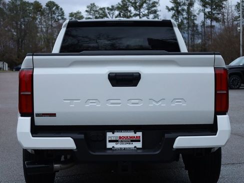 Used 2025 Toyota Tacoma SR5 image 4