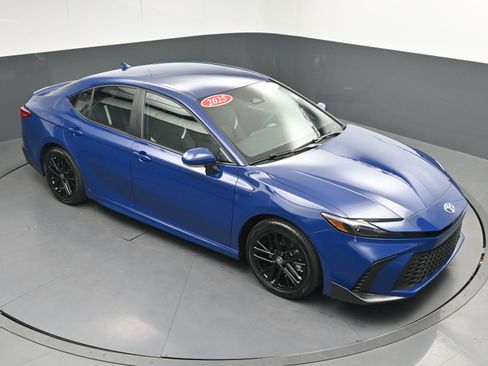 Certified 2025 Toyota Camry SE image 34