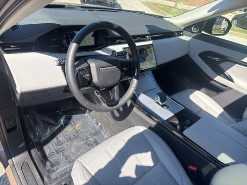 Used 2024 Land Rover Range Rover Evoque S image 14