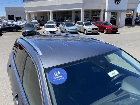 Certified 2023 Volkswagen Tiguan SE FWD image 26