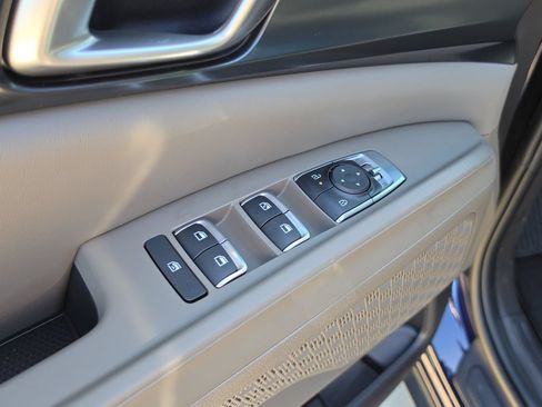 New 2027 Kia Carnival LX FWD image 19