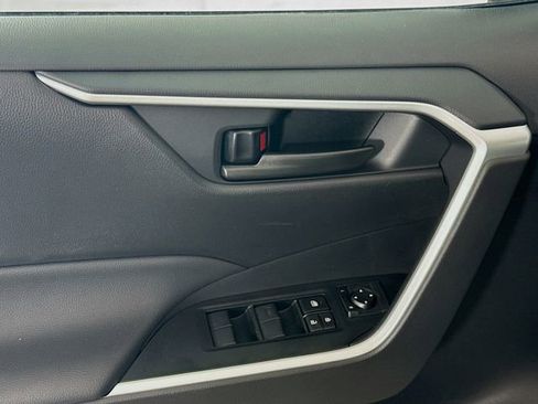 Used 2025 Toyota RAV4 LE image 17