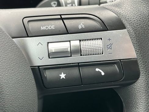 Used 2025 Hyundai Santa Cruz SEL AWD/4WD image 38