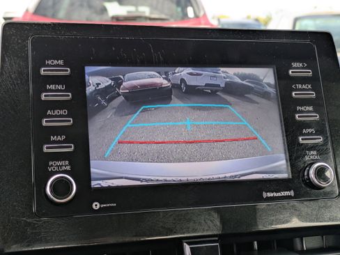 Used 2021 Toyota Camry SE image 28