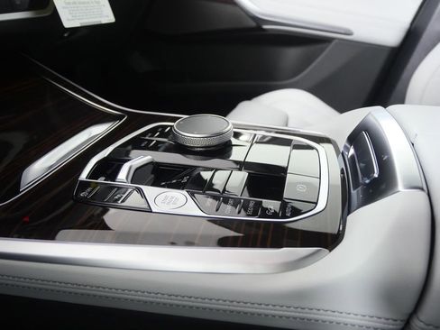 New 2026 BMW X5 xDrive40i AWD/4WD image 22