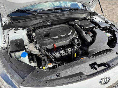 Used 2016 Kia Optima LX image 14