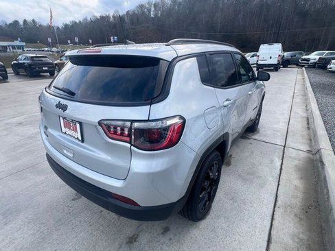 New 2026 Jeep Compass Latitude image 3
