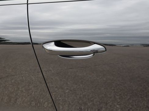 New 2025 Porsche Macan image 16