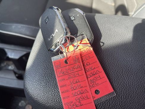 Used 2024 Kia Forte GT-Line w/ GT-Line Premium Package image 22