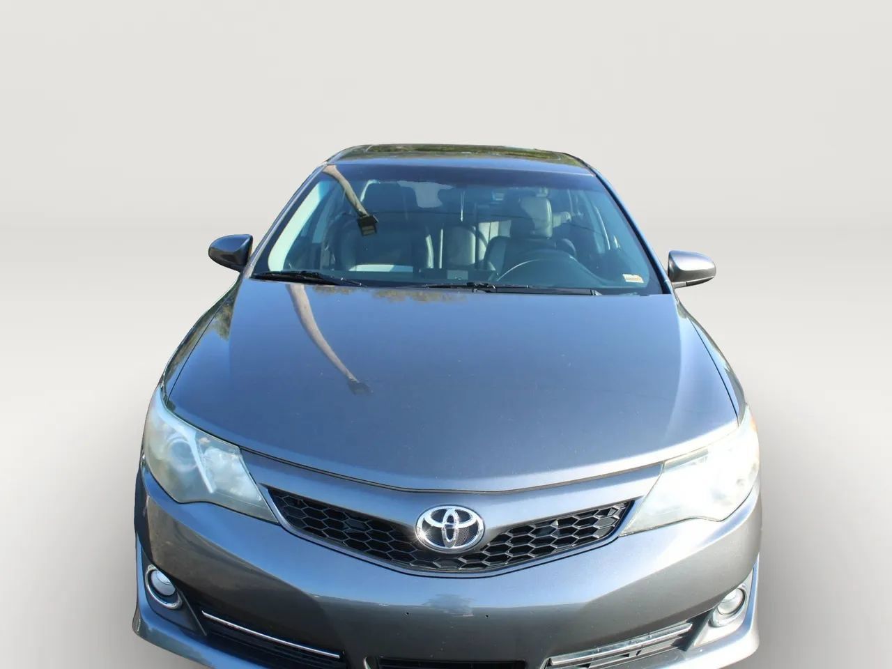 Used 2013 Toyota Camry SE FWD image 2