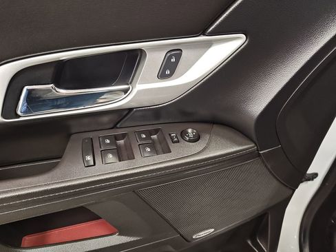 Used 2016 GMC Terrain SLE image 17