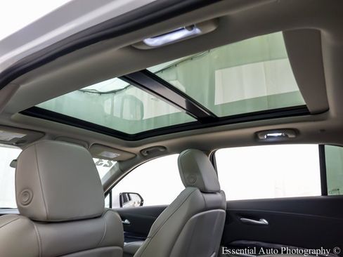 Certified 2023 Cadillac XT4 Luxury w/ Cold Weather Package image 12