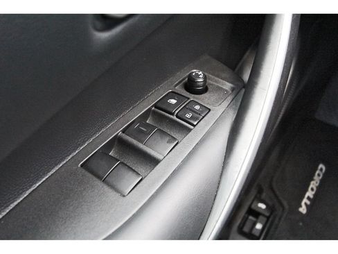 Used 2022 Toyota Corolla SE FWD image 21