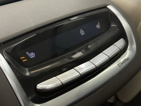 Used 2023 Cadillac XT6 Premium Luxury AWD/4WD image 35