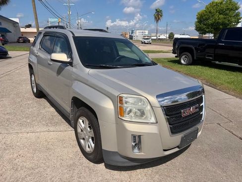Used 2011 GMC Terrain SLE w/ Convenience Package AWD/4WD image 4