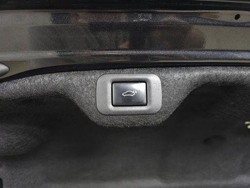 Used 2023 Lexus ES 300h Ultra Luxury w/ Accessory Package (Z2) FWD image 8