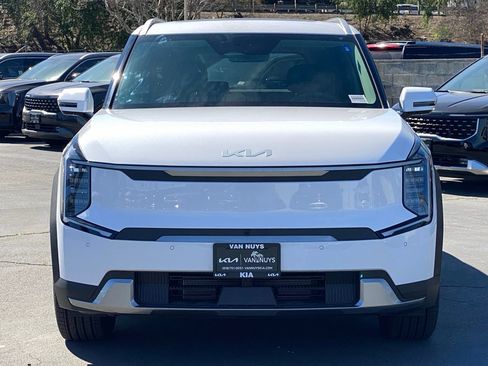New 2026 Kia EV9 Wind AWD/4WD image 9