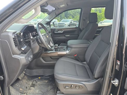 Used 2023 Chevrolet Silverado 1500 LT AWD/4WD image 4