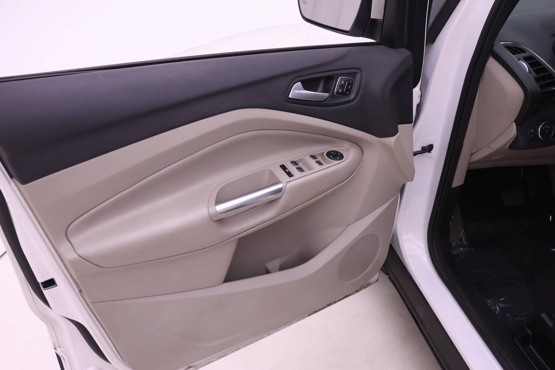 Used 2018 Ford Escape Titanium AWD/4WD image 9