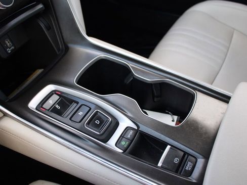Used 2020 Honda Accord Touring image 43