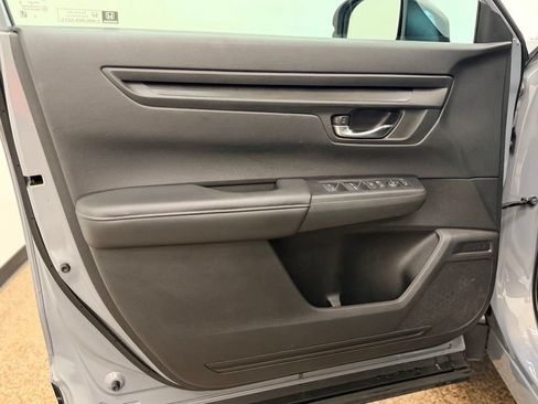 Used 2025 Honda CR-V EX image 10
