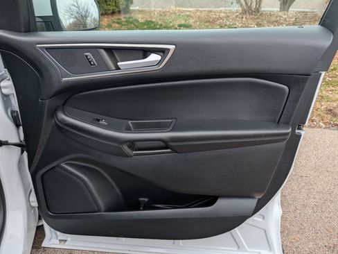 Used 2023 Ford Edge SEL image 34