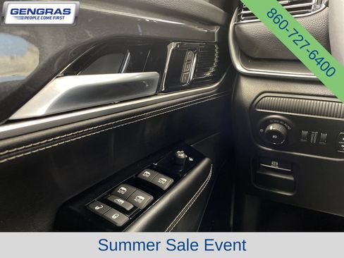 Used 2023 Jeep Wagoneer 4WD w/ Convenience Group I image 24