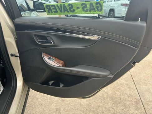 Used 2014 Chevrolet Impala LT w/ Convenience Package FWD image 15