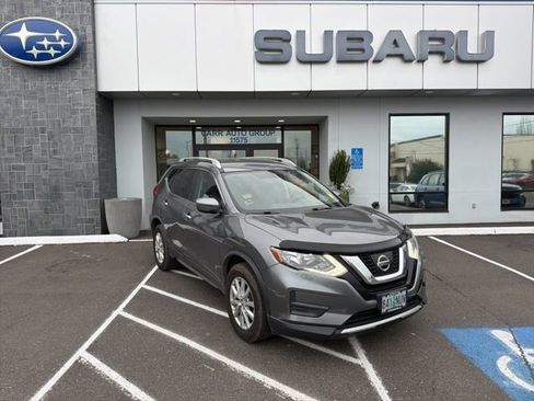 Used 2017 Nissan Rogue SV AWD/4WD image 1