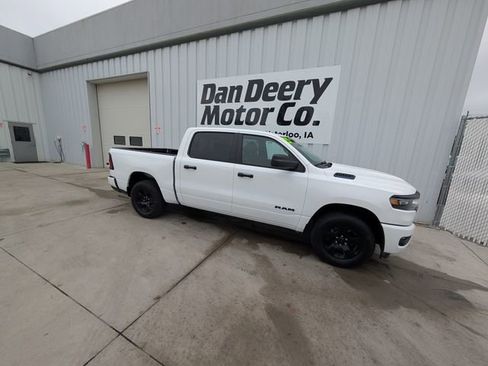 Used 2025 RAM 1500 Tradesman w/ Night Edition AWD/4WD image 39