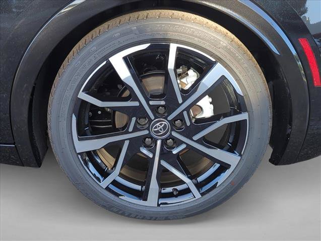 New 2026 Toyota Prius Plug-In Hybrid FWD image 6
