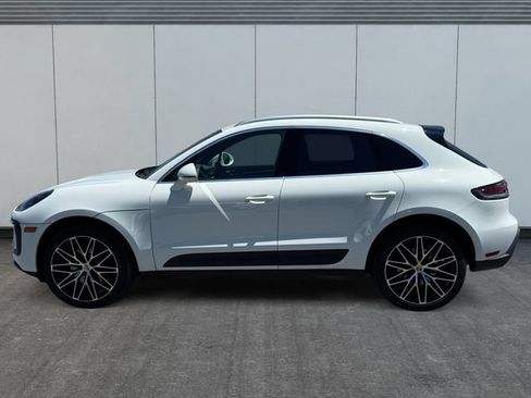 Used 2024 Porsche Macan AWD/4WD image 2