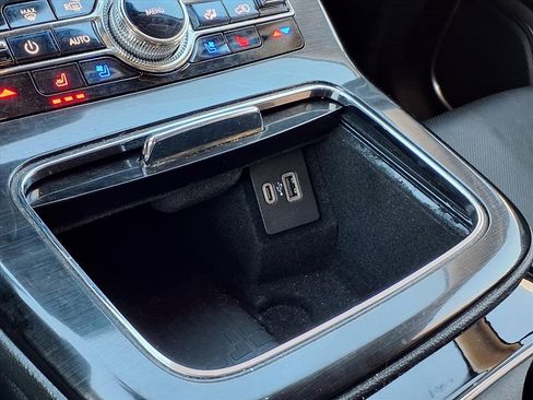 Used 2023 Lincoln Nautilus Reserve image 17