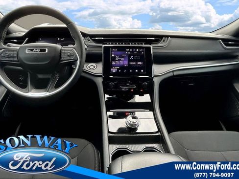 Used 2025 Jeep Grand Cherokee L Laredo w/ Luxury Tech Group I image 9