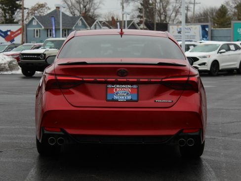 Used 2022 Toyota Avalon Touring image 7