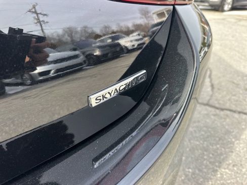 Used 2025 MAZDA MAZDA3 s image 29