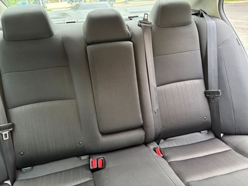Used 2025 Nissan Altima 2.5 SV FWD image 32