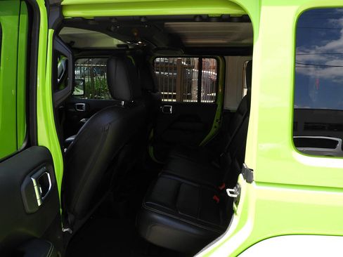 Used 2021 Jeep Wrangler Unlimited Sahara w/ Uconnect 4C Nav & Sound Group AWD/4WD image 21