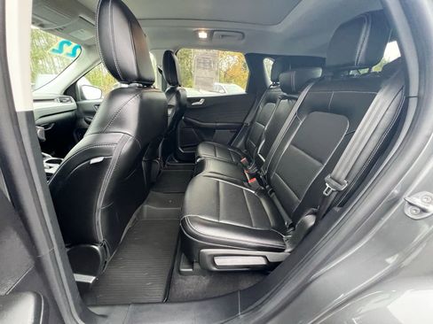 Used 2022 Ford Escape SEL w/ Technology Package image 18