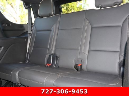 Used 2023 GMC Yukon SLT RWD image 17