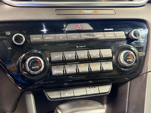 Used 2022 Kia Sportage Nightfall Edition w/ Nighfall AWD Premium Package image 16