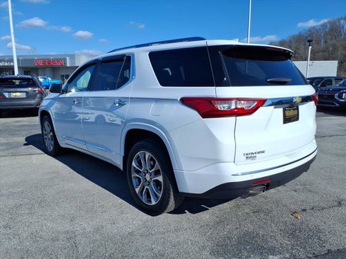 Used 2019 Chevrolet Traverse Premier w/ Driver Confidence II Package image 3