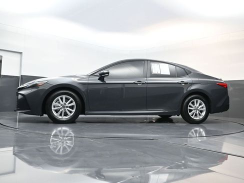 Used 2025 Toyota Camry LE image 25